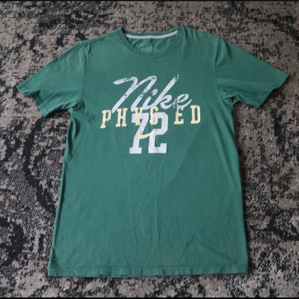 Nike physical Ed t shirt size Small